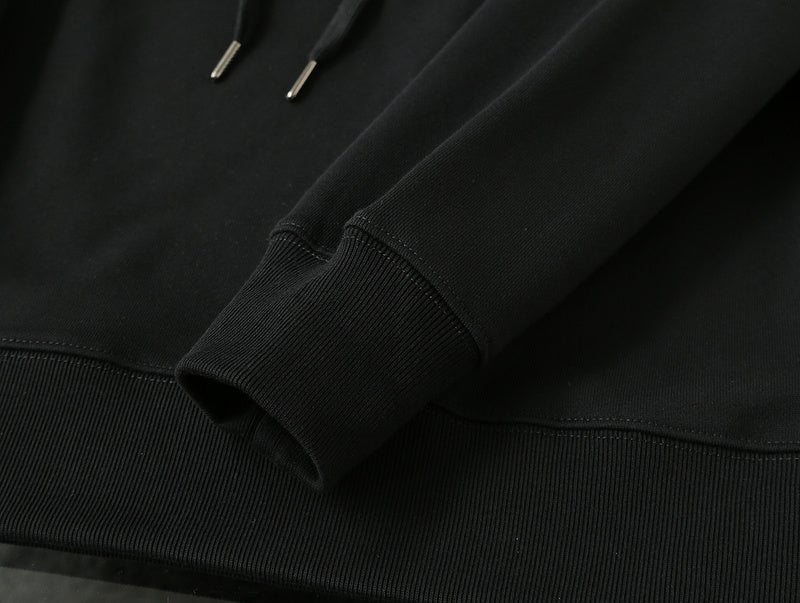 Styling view of Burberry luxury piece style No.051