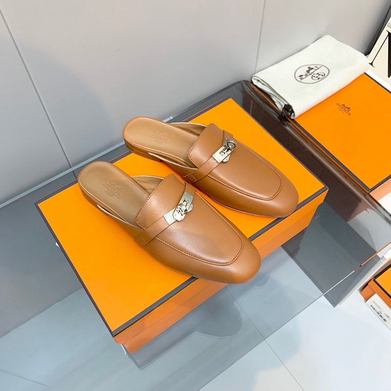 Hermes sandals Style 177 - sole and craftsmanship detail