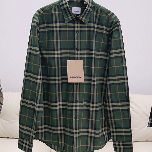 Side profile view of Burberry luxury piece style No.061