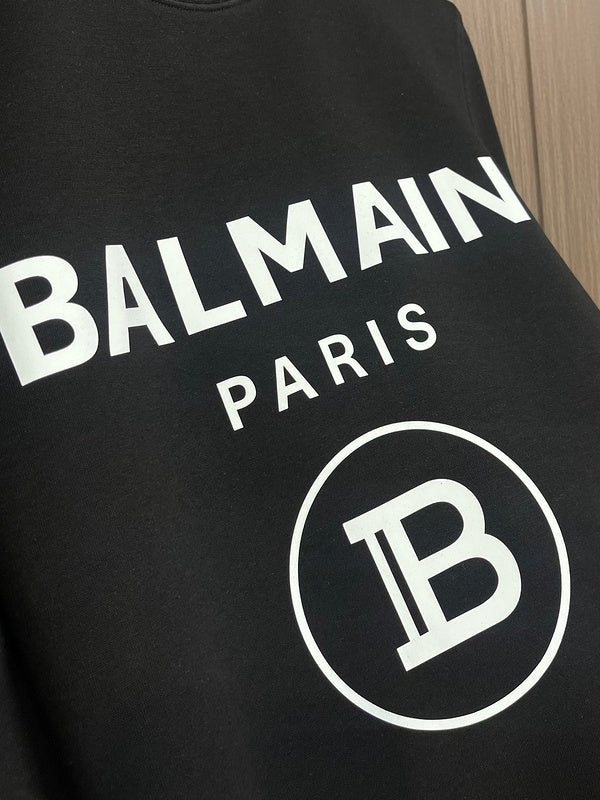 Full silhouette view of Balmain luxury piece style No.054