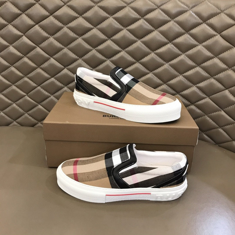 Burberry shoes Style 251 - packaging and accessories