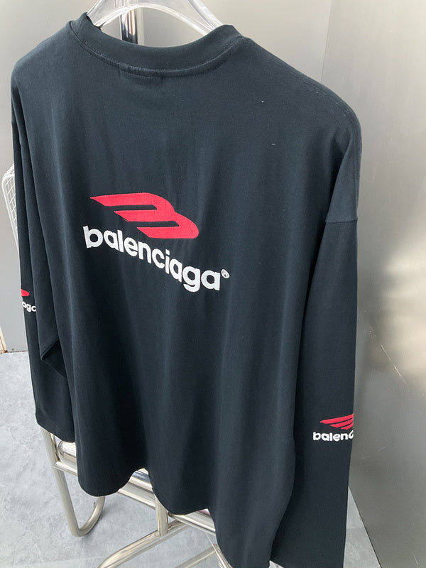 Three-quarter angle view of Balenciaga luxury piece style No.156
