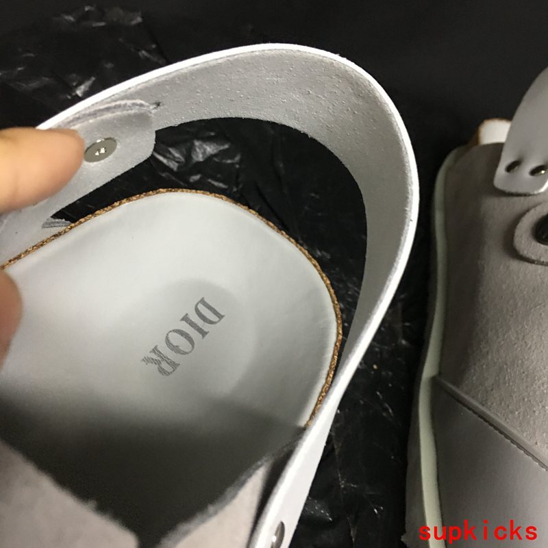 Dior shoes Style 019 - full pair display