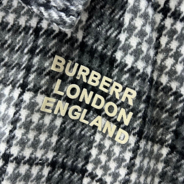 Three-quarter angle view of Burberry luxury piece style No.409
