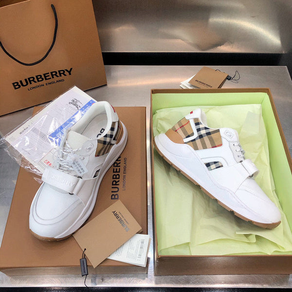 Burberry Beige Low-Top Sneakers - Sole Detail View