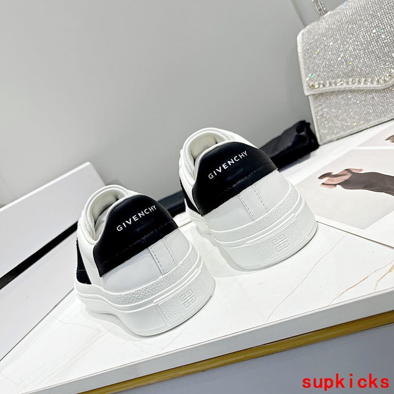 Givenchy shoes Style 039 - sole and craftsmanship detail