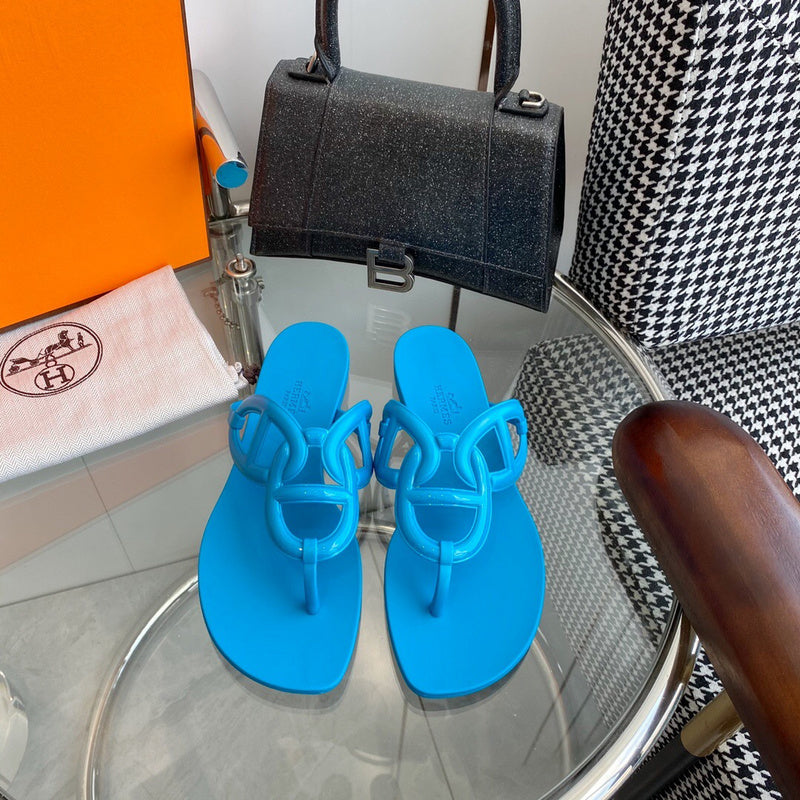 Hermès White Chelsea Boots - Detail Shot of Craftsmanship