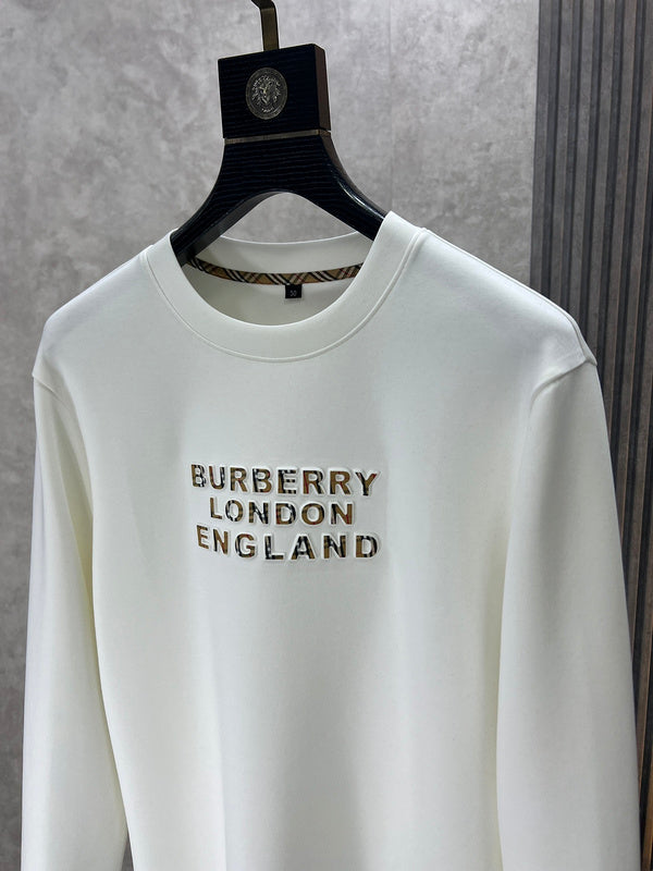 Texture and finish detail of Burberry luxury piece style No.545