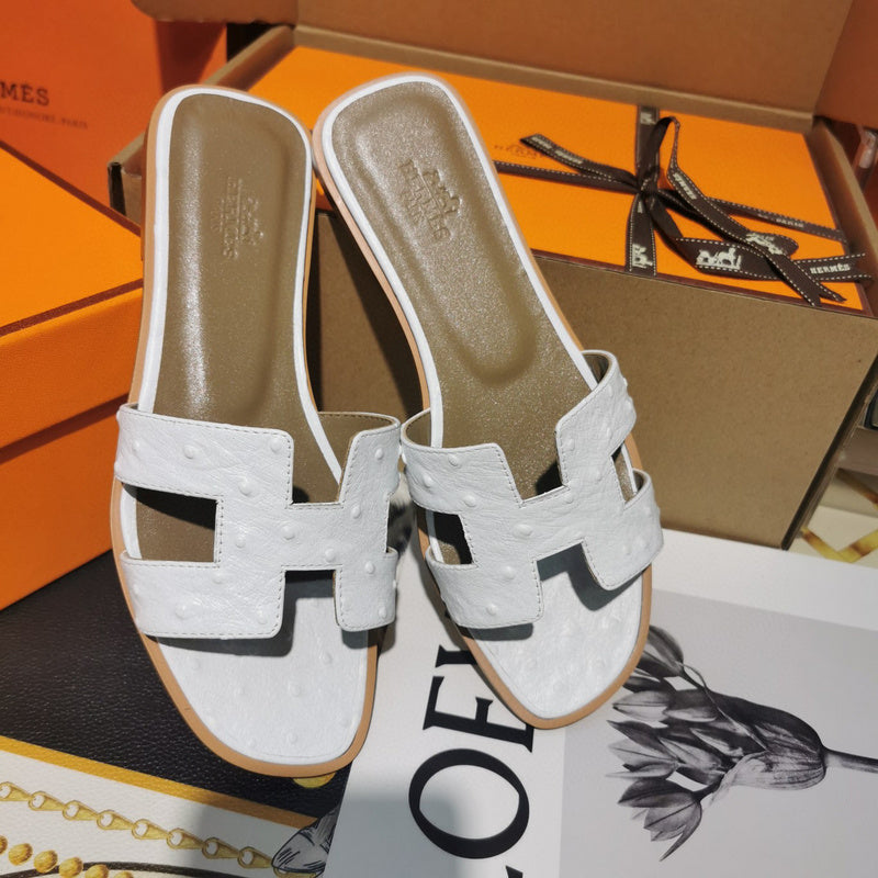 Hermes sandals Style 123 - top view showing design
