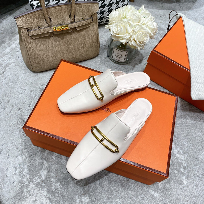 Hermès Beige Pointed-Toe Stiletto Heels - Front View