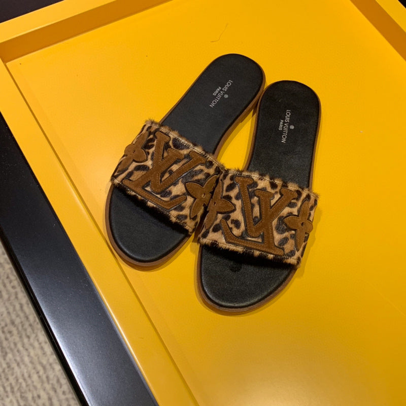 Close-up detail view of Louis Vuitton luxury piece style No.021