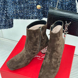 Close-up detail view of Roger Vivier luxury piece style No.074