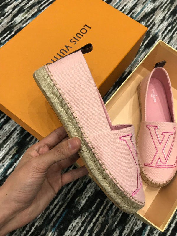 Louis Vuitton shoes front view designer style