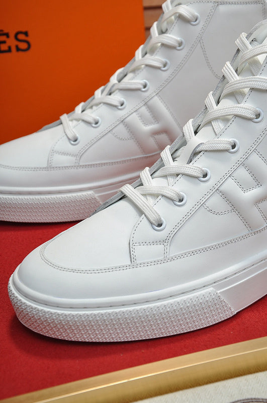 Hermes shoes Style 047 - close-up of elevated everyday design