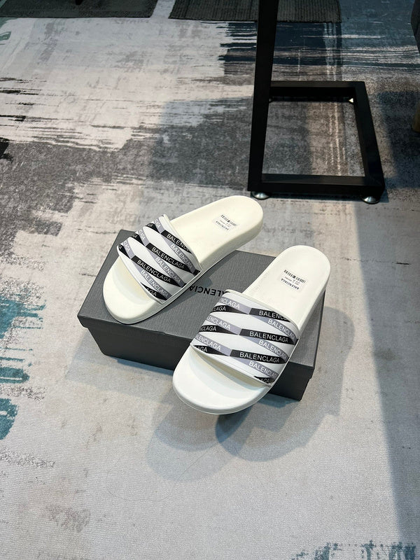 Balenciaga sandals Style 024 - top view showing design