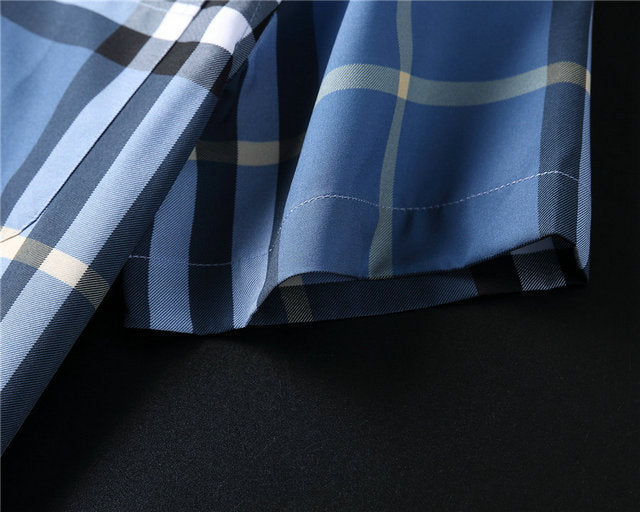Full silhouette view of Burberry luxury piece style No.580