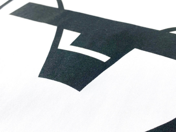 Three-quarter angle view of Burberry luxury piece style No.259