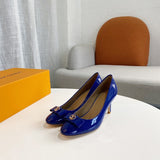 Front view of Louis Vuitton luxury piece style No.182