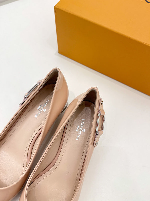 Louis Vuitton shoes Style 421 - true-to-life color detail