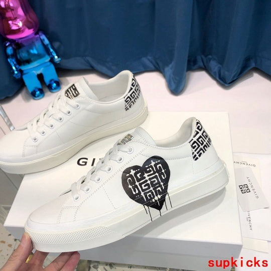 Givenchy Burgundy Classic Ballet Flats - Close-Up Texture View