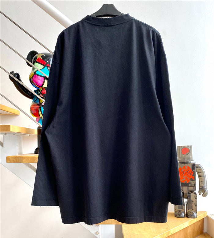 Three-quarter angle view of Balenciaga luxury piece style No.411