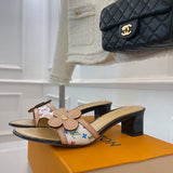 Louis Vuitton Beige Bow-Detail Flats - Detail Shot of Craftsmanship
