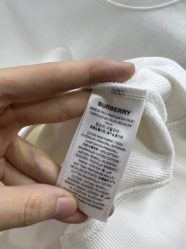 Front view of Burberry luxury piece style No.526