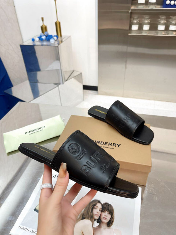 Burberry shoes Style 042 - packaging and accessories
