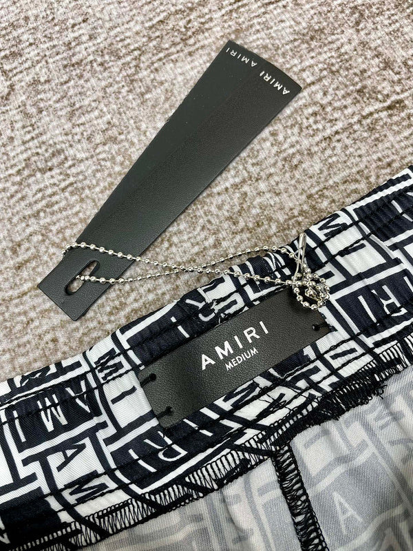 Full silhouette view of Amiri luxury piece style No.086