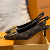 Full silhouette view of Louis Vuitton luxury piece style No.123