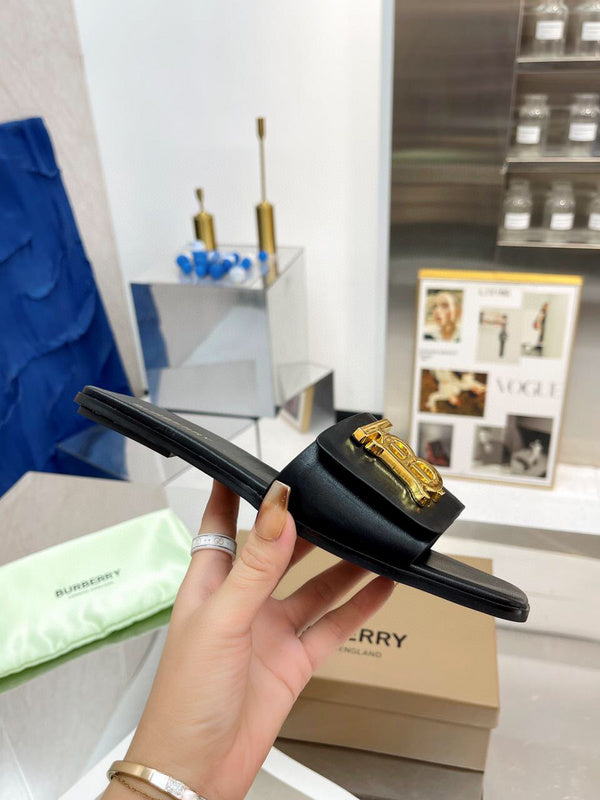 Burberry shoes Style 032 - packaging and accessories