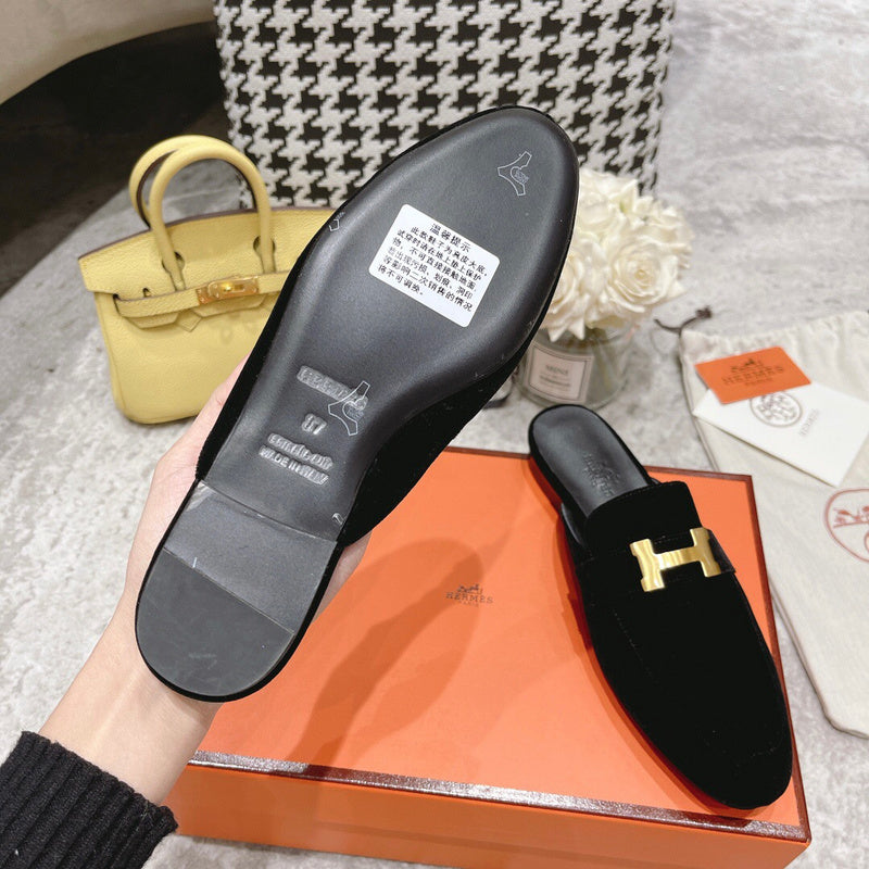 Hermès Black Ankle Strap Heels - Close-Up Texture View