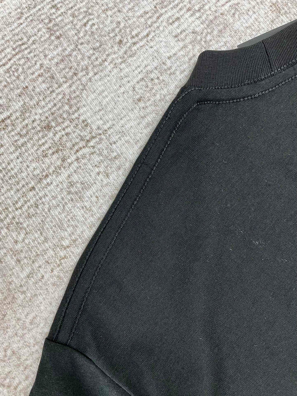 Styling view of Amiri luxury piece style No.128