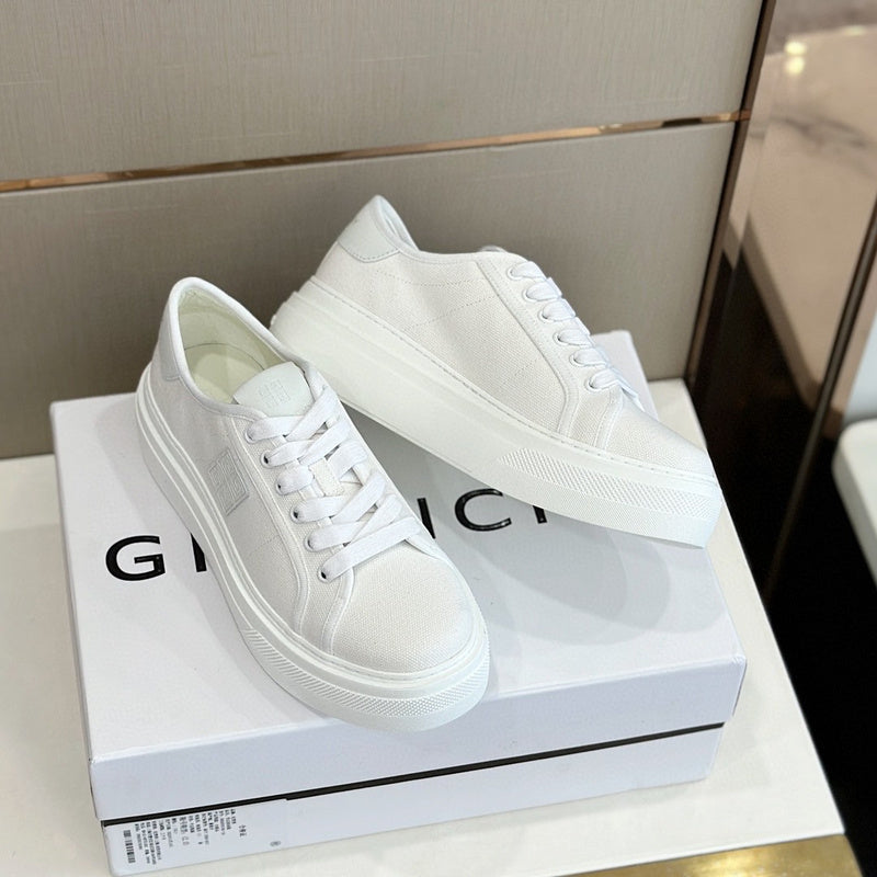 Givenchy shoes Style 136 - close-up of handcrafted italian detailing