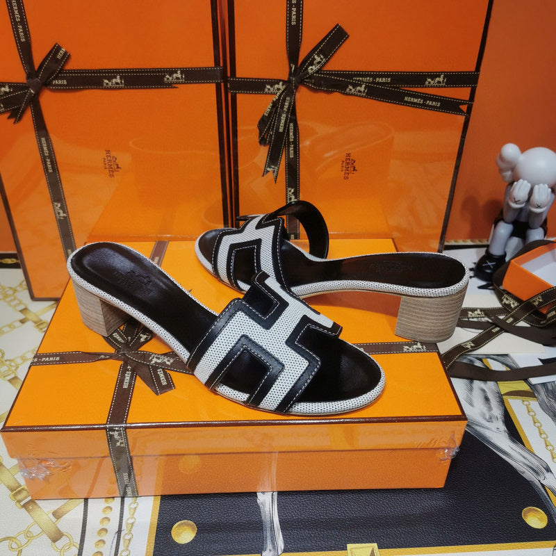 Hermes sandals Style 054 - sole and craftsmanship detail