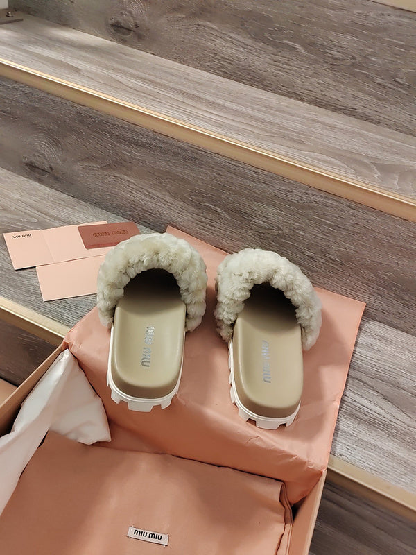 Side profile view of Miu Miu luxury piece style No.097