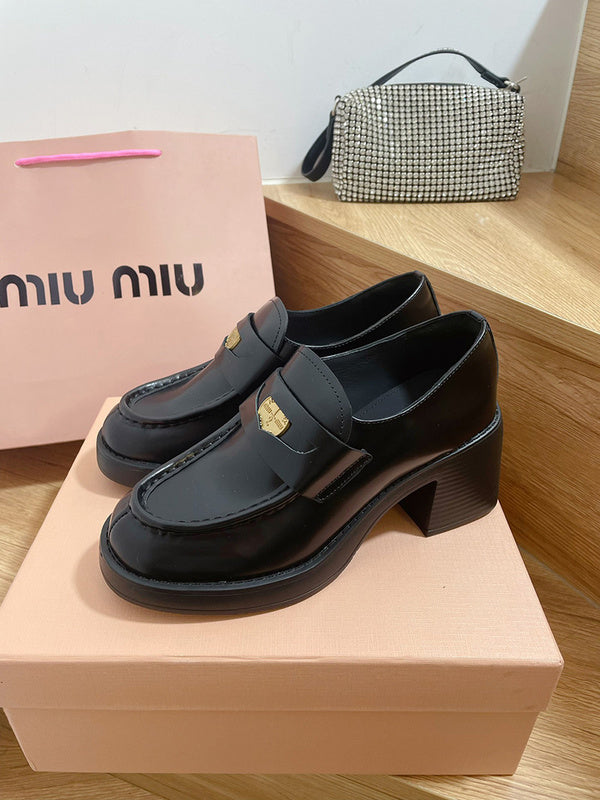 Back view of Miu Miu luxury piece style No.111