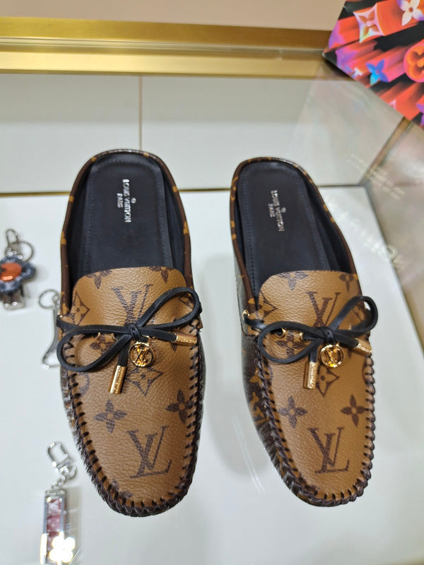 Louis Vuitton White Low-Top Sneakers - Detail Shot of Craftsmanship