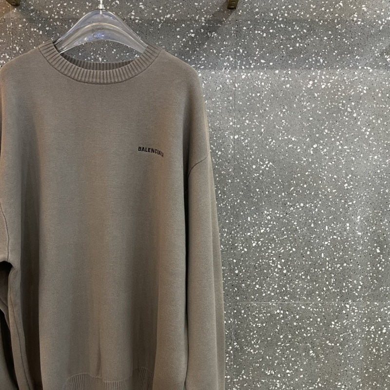 Texture and finish detail of Balenciaga luxury piece style No.377