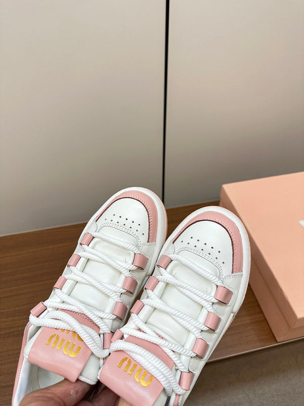 Three-quarter angle view of Miu Miu luxury piece style No.136