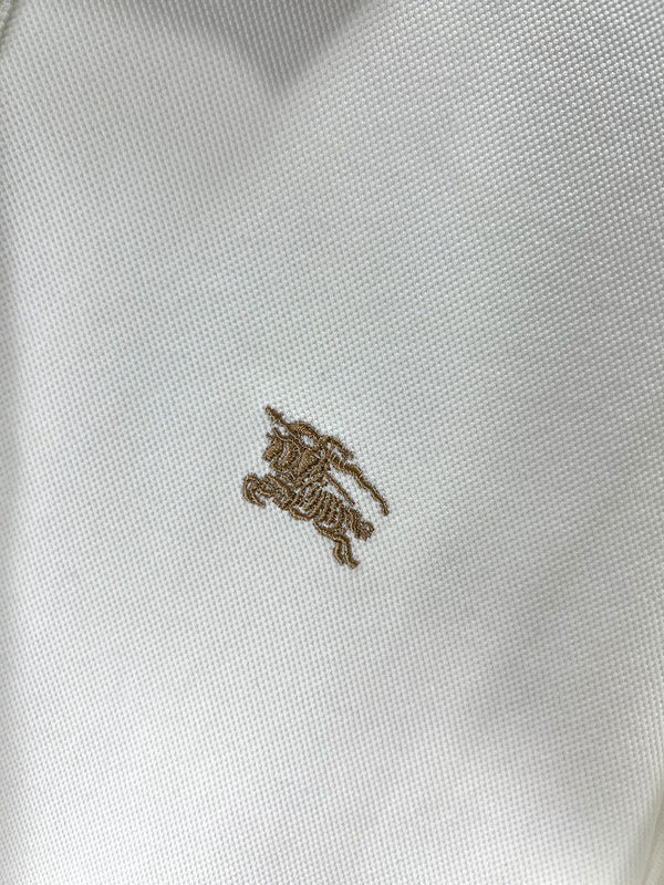 Texture and finish detail of Burberry luxury piece style No.392