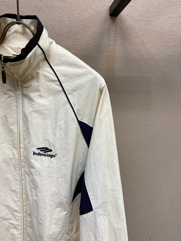 Three-quarter angle view of Balenciaga luxury piece style No.219