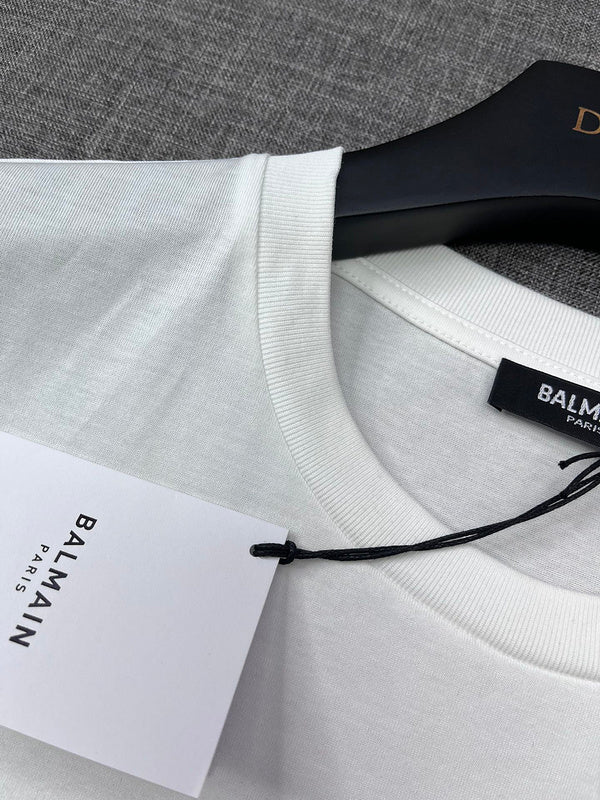 Texture and finish detail of Balmain luxury piece style No.061