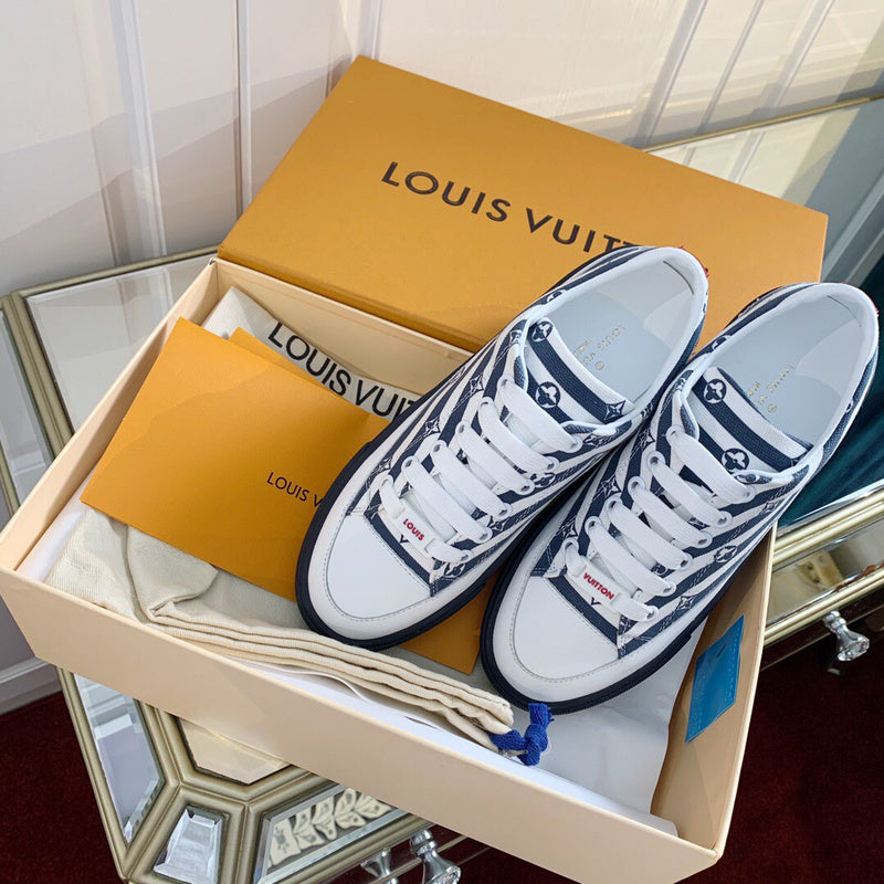 Close-up detail view of Louis Vuitton luxury piece style No.099