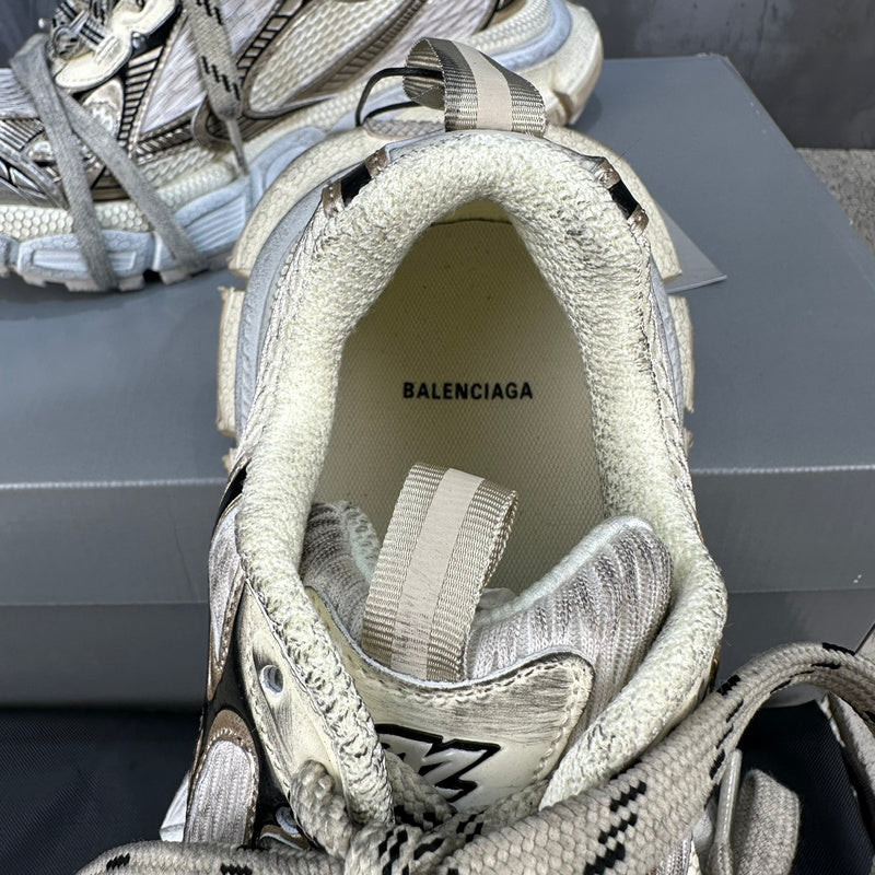 Balenciaga shoes Style 052 - packaging and accessories