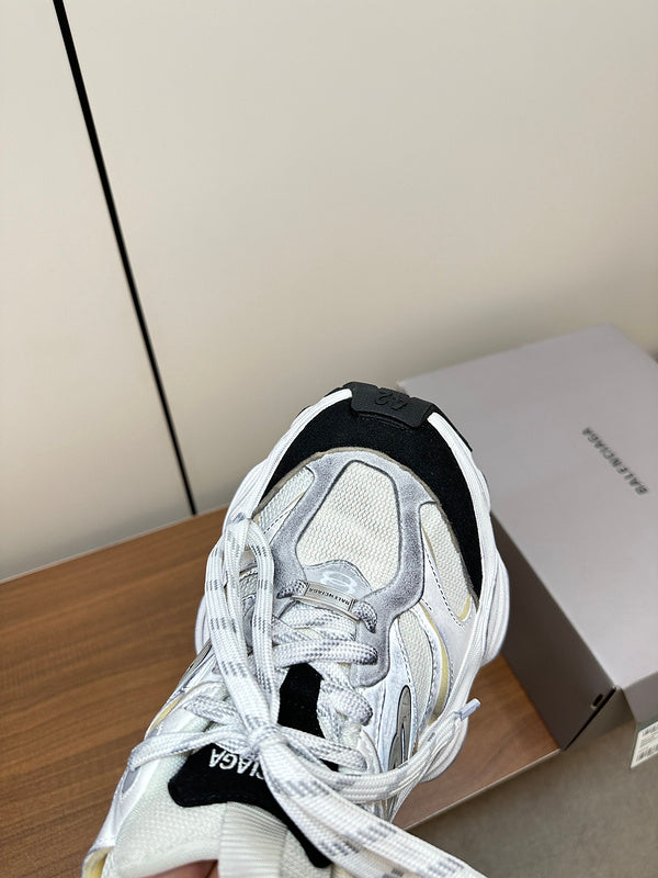Balenciaga shoes Style 022 - sole and craftsmanship detail