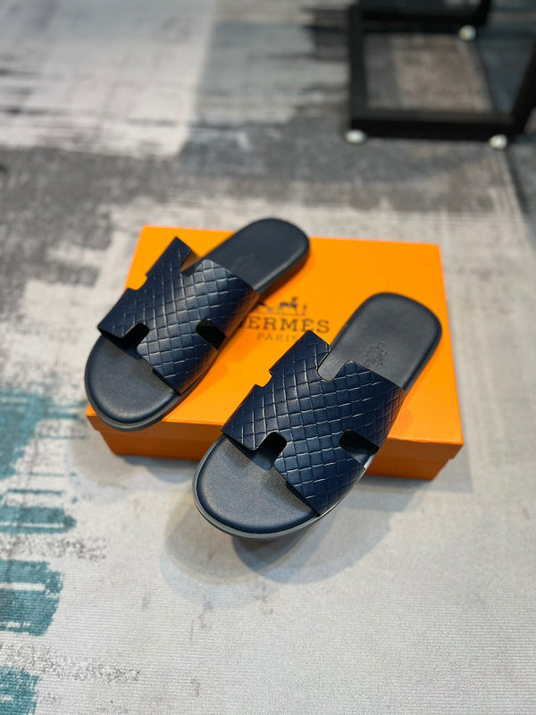 Hermes shoes Style 011 - sole and craftsmanship detail