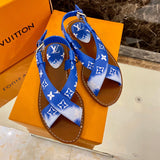 Front view of Louis Vuitton luxury piece style No.095