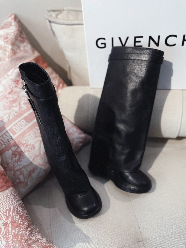Givenchy shoes Style 173 - sole and craftsmanship detail