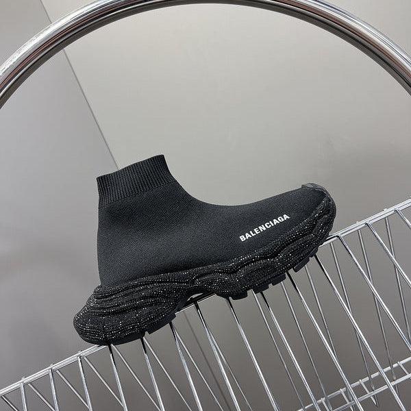 Balenciaga shoes Style 045 - close-up of classic monogram styling